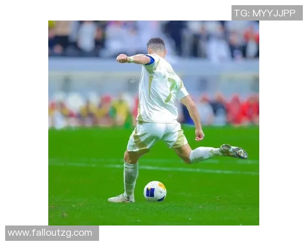 Creme在比赛中展现超神表现引发热议成为全场焦点的精彩瞬间