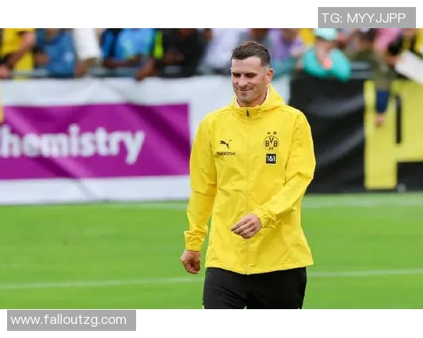 德甲劳模欢庆解封，球迷拒戴口罩迎接重返球场